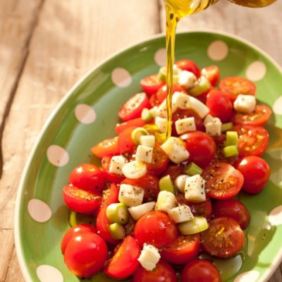 Τρώτε σαλάτα χωρίς λάδι για να αδυνατίσετε πιο γρήγορα;