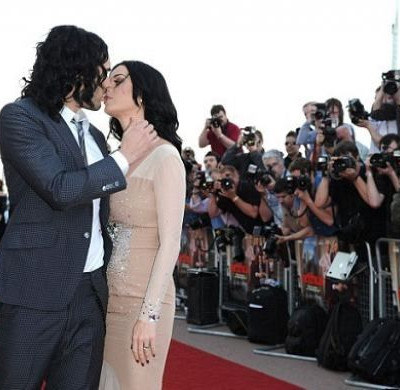 Katy Perry – Russell Brand: Φιλιά στην πρεμιέρα