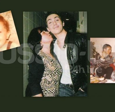 Το φωτογραφικό άλμπουμ του Μιχάλη Χατζηγιάννη και τα παιδικά του χρόνια