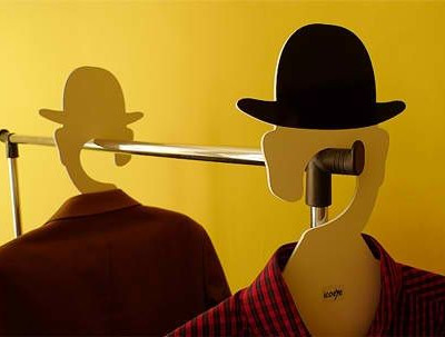 Η τέχνη της κρεμάστρας