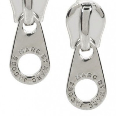 To φερμουάρ του Marc Jacobs