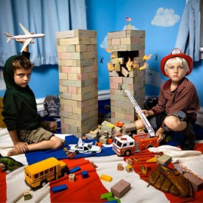 Τα παιδία παίζει