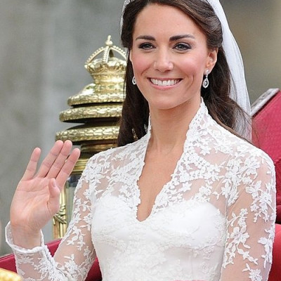 Bobbi Brown: επίτιμη καλεσμένη στον πριγκιπικό γάμο