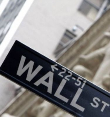 Οριακά ανοδικό άνοιγμα για τη Wall Street υποδηλώνουν τα futures