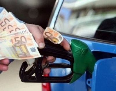 ΥΠΑΑ: Το 97% των πρατηρίων συμμορφώθηκε στο πλαφόν