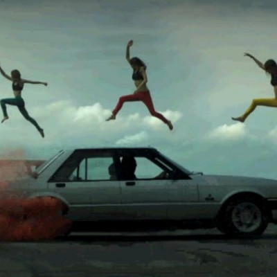 H Ksubi φωνάζει: χρώμα στα jeans