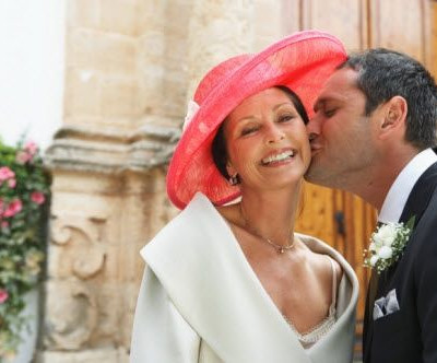 Μήπως τα έχει με τη μαμά του;