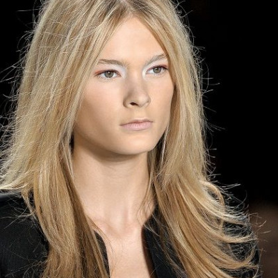 Συμβουλές για υγιή μακριά μαλλιά από τις hair experts Τζένη Κουκούτση και Βάσω Κάρτσωνα