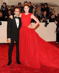 O Giambattista Valli θα δείξει Yψηλή Ραπτική