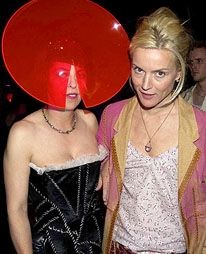 H Daphne Guiness και η γκαρνταρόμπα της Ιsabella Blow