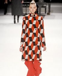 O νέος σχεδιαστής του Miyake