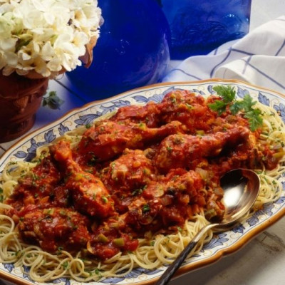 Κόκορας κρασάτος με ντοματούλα