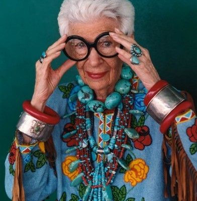Έκλεψε σχέδιο καρφίτσας η Iris Apfel;