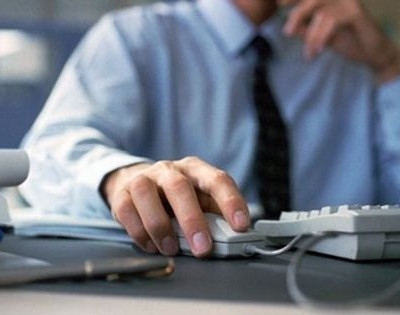 Περισσότερη δουλειά, λιγότερα χρήματα προβλέπει η συμφωνία με την τρόικα για τα εργασιακά
