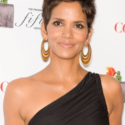 Η Halle Berry κάνει στροφή στη καριέρα της