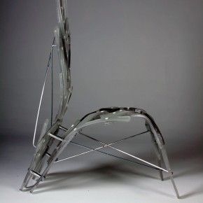 Καρέκλα γεμάτη κοράλια