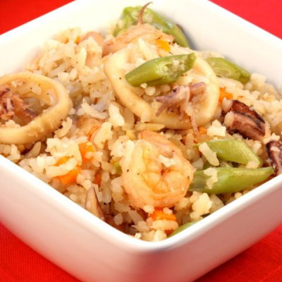 Λαχταριστό ρύζι με καλαμαράκια