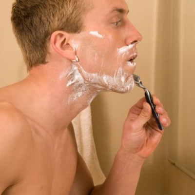 Ποιος πήρε το ξυραφάκι του;