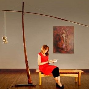 Γλυπτό ή φωτιστικό;