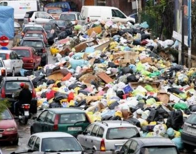 Σε κατάσταση εκτάκτου ανάγκης ξανά η Νάπολι...