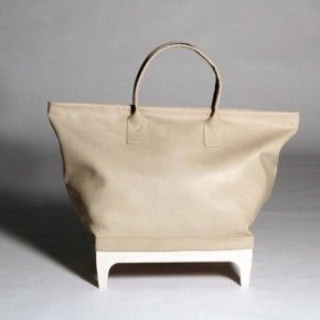 Η τσάντα μπαούλο από την Anne Lorenz