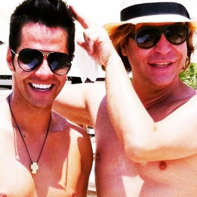 Ο Γιωργος Τσαλικης με τον Τρυφωνα Σαμαρα στην Ναξο