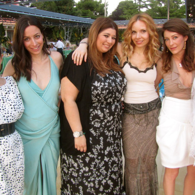 ΠΑΙΔΙΚΕΣ ΦΙΛΕΣ ΠΑΝΩ ΑΠΟ 23 ΧΡΟΝΙΑ ... ΜΙΑ ΖΩΗ..