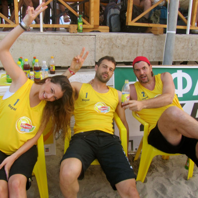 Στην Αιγινα με την Δεσποινα Καμπουρη,τον Κωστα Γκρεγκα και τον Γιωργο Παπαδακο