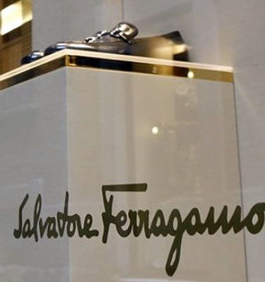 Ο Μεσοπρόθεσμος εκτινάσσει τις μετοχές πολυτελείας