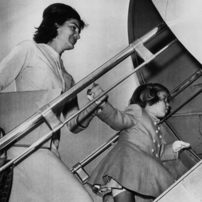 Ταξιδεύεις με αεροπλάνο; Κάντο όπως οι σταρ