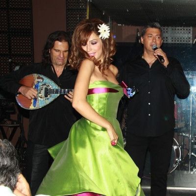 Η Κατερίνα Παπουτσάκη στο πλάι του Νίκου Μακρόπουλου στον κινηματογράφο