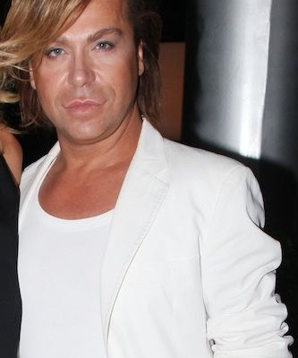 Ο Τρύφωνας Σαμαράς και οι κούκλες