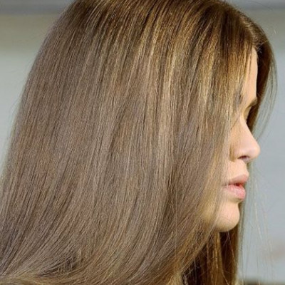 Nude: Τάση και στα μαλλιά