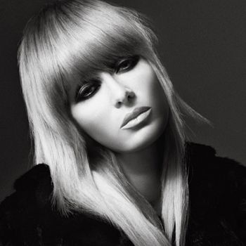 H Paris Hilton στο V