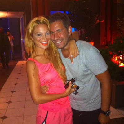 Η νέα, λαϊκή τραγουδίστρια Νατάσα Σερμπέζη ετοιμάζει εκπλήξεις