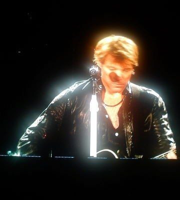 80.000 θαυμαστές αποθέωσαν τoυς Βon Jovi