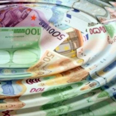 Financial Times: «Η Ελλάδα θα είναι το πρώτο κράτος της Δύσης που χρεοκοπεί»