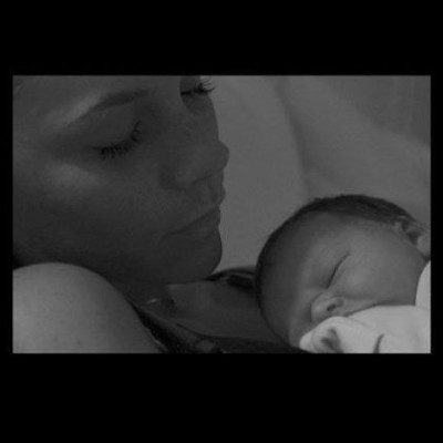 Τα ατελείωτα καρότσια της νεογέννητης Beckham