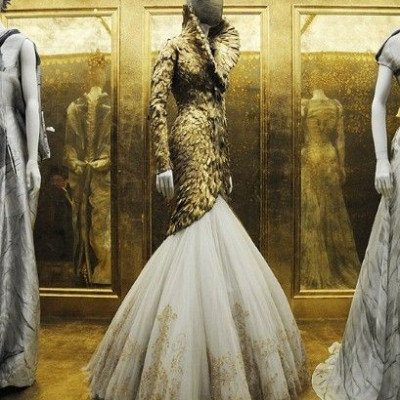 H έκθεση Savage Beauty ξεπερνά τους 500.000 επισκέπτες