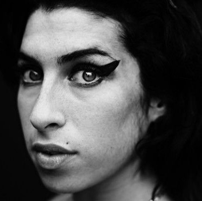 Η σκοτεινή Amy Winehouse του Hedi Slimane