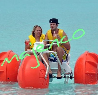 Pat Calathes holidays in the Bahamas ...