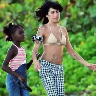 Αποκάλυψη: Η Amy Winehouse είχε ξεκινήσει διαδικασίες για υιοθεσία!