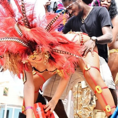 Ποια star είναι έτοιμη για τα καρναβάλια;