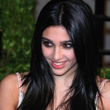 Tα είδωλα της Lourdes