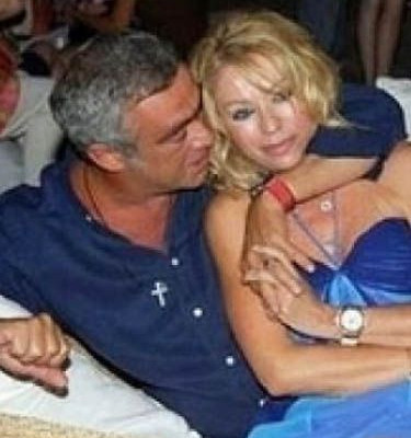 Μιχάλης Γουλανδρής -Έλλη Στάη: Αγαπημένοι όσο ποτέ στην Πάρο