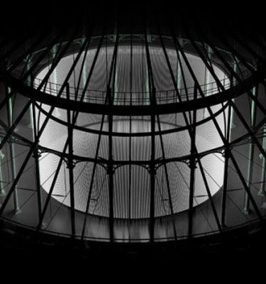 Curtain Call του Ron Arad