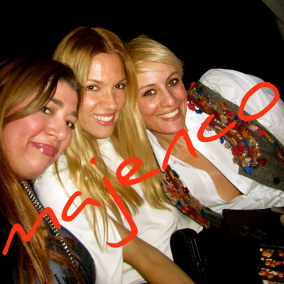 Με την Βίκυ & την Ελεονώρα ...