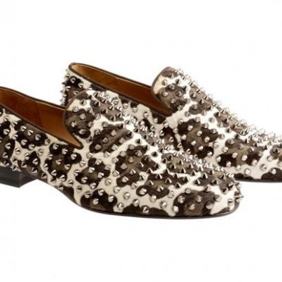 Tα χεβιμεταλλάδικα σκαρπίνια του Christian Louboutin