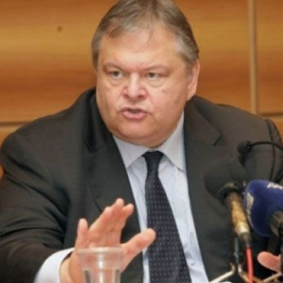 Άτακτη υποχώρηση της κυβέρνησης για το 23% ΦΠΑ στην εστίαση
