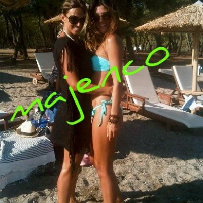 Η Έλλη & η Ρούλα στο Πόρτο Ύδρα